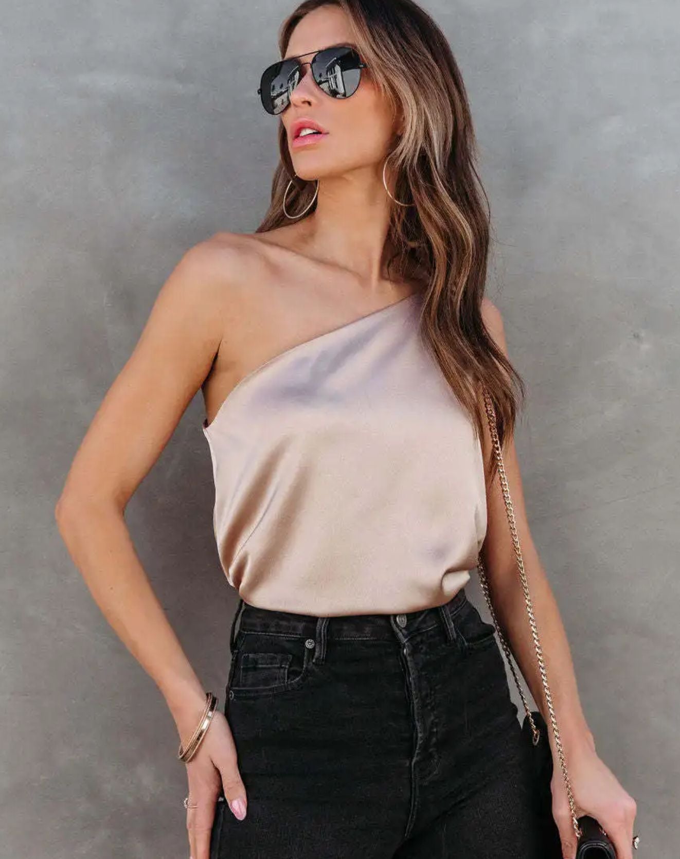 Blusa de Seda Lis de Um Ombro Só