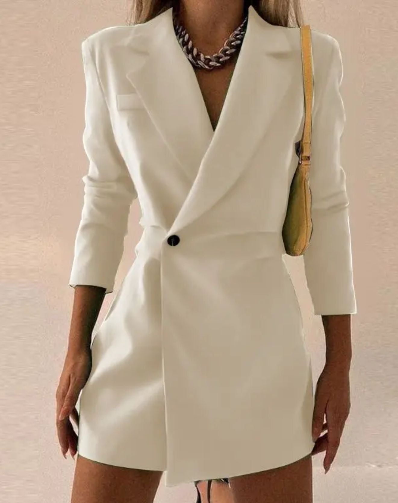 Vestido Curto Estilo Blazer com Mangas Longas