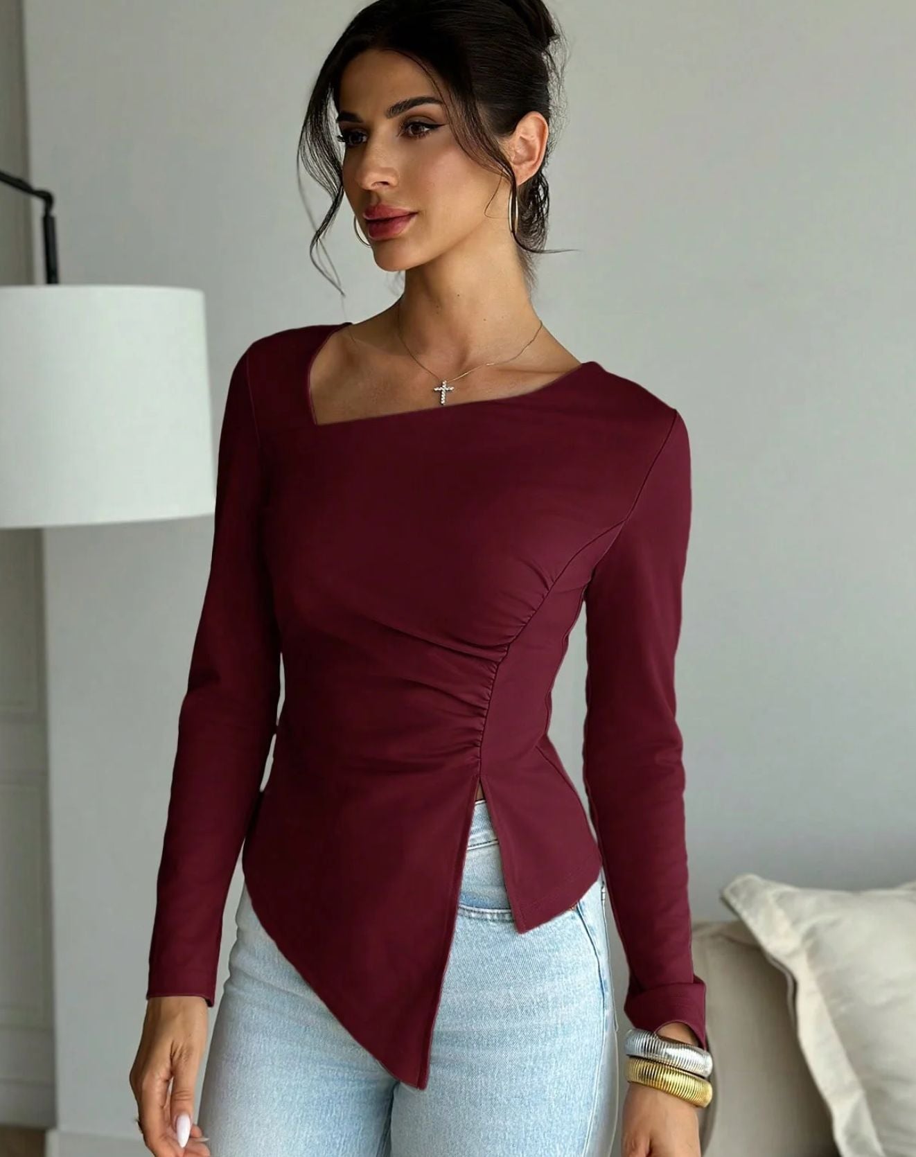 Blusa Mathy Assimétrica Mangas Longas