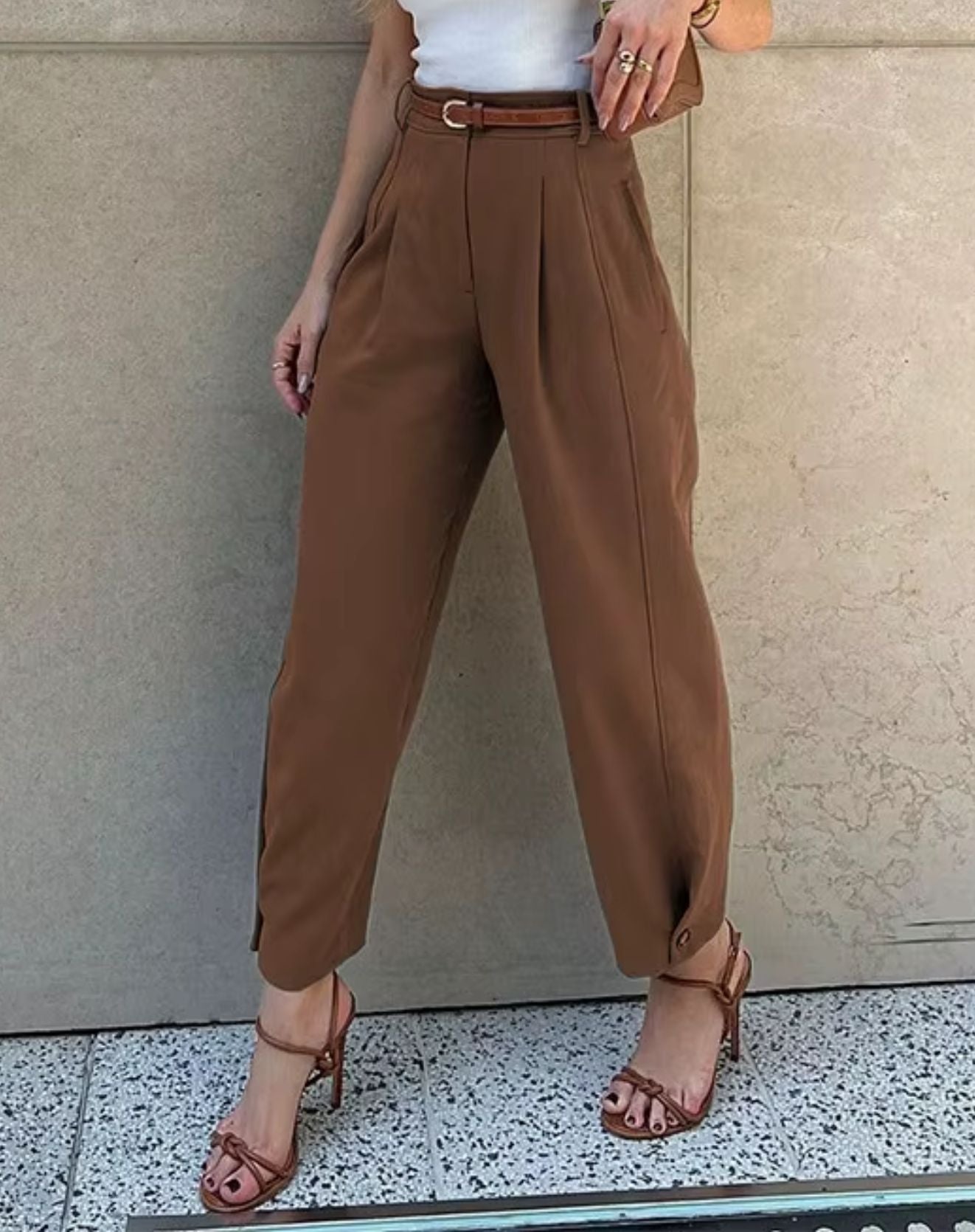 Calça Mocca Cintura Alta com Bolsos